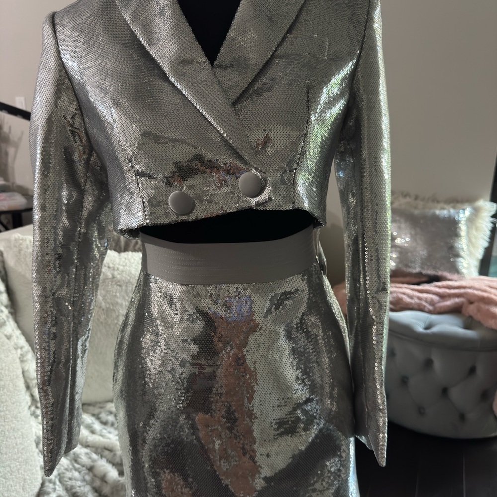 Elegant Silver Sequin Mini Skirt Set